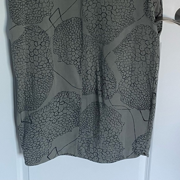 No Nasties Light Gray Goenchi Loopknit Midi Dress Size Large - 47457 - Picture 10 of 13